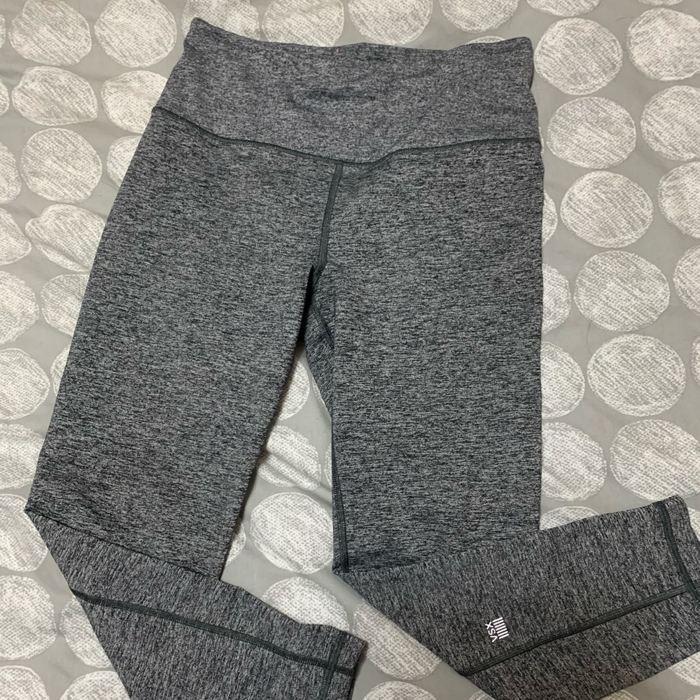 Victoria’s Secret Sport Knockout Capri size S
